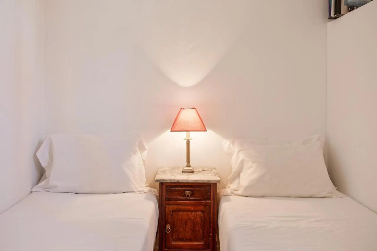Alfama River View Tailor Made Flat Lissabon 0*,  Portugal